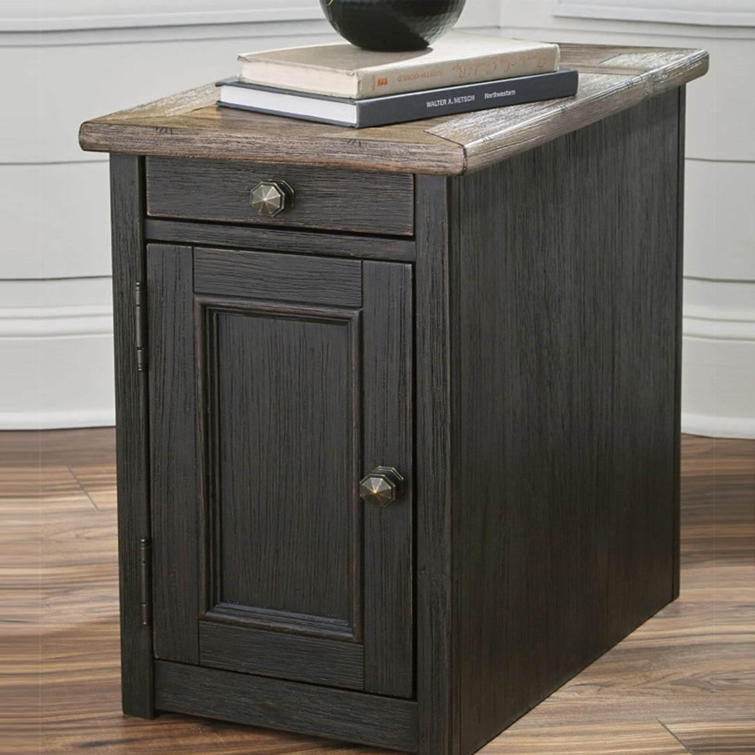 T736-7 Tyler Creek Chairside End Table In Greyish Brown/ Black Finish | Signature Design By Ashley