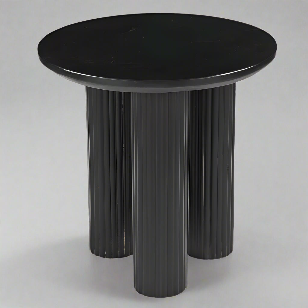 Jilsa Accent Table in Midnight Black Finish